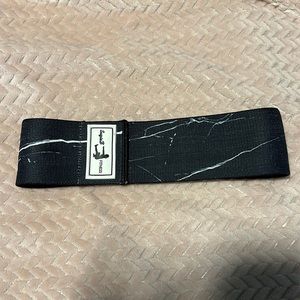 SuzieB fitness glute band